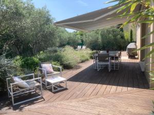 Villa récente avec piscine privée