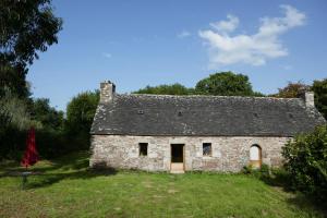 Maisons de vacances Maison bretonne de caractere avec grand terrain, a 3 kilometres de la mer ! : photos des chambres