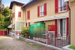Villa Helios Holiday Home - Centre, Lake, 10 car - Free parking Self check-in Airco