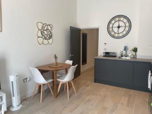 Luxury 2 bedroom Flat Sutton