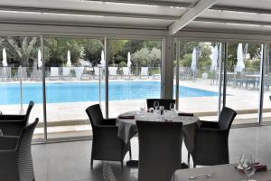 Hotels Le Domaine des Oliviers : photos des chambres