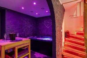 Appartements L'AppartOse, triplex jacuzzi, chambres a themes : photos des chambres