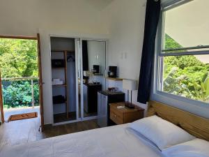 Bella Villa room with large pool and close to beach