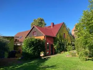 Villa Kunterbunt: Urgemütlich und fast perfekt - Klein Rehberg