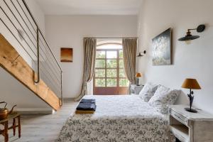 B&B / Chambres d'hotes MAS de la Souvine : Chambre Double - Vue sur Jardin