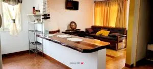 CASA ZONA CASINO, SUPERMERCADO. TODAS LAS COMODIDADES - Rancho Cabrera