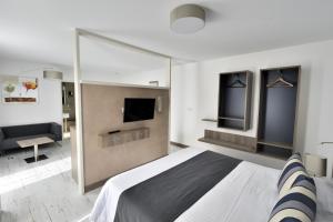 Hotels Le Domaine des Oliviers : photos des chambres