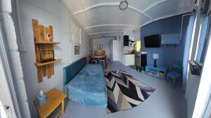 Glorias mini hideaway