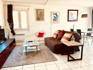 Appartements Appart avec 1 chambre et vaste sejour lumineux et balcon perpignan centre et proche plages : photos des chambres