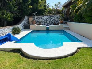 Linda Villa al lado del Club de Tenis