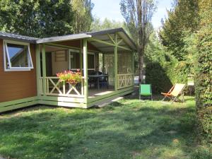 4 star bungalow Camping Le Colporteur Le Bourg-dʼOisans France