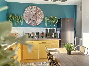 Appartements Appart XXL -10 pers - 2 Pkg - 10 mn Paris : photos des chambres