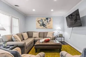 The Bamboo House! Dog-Friendly Home n RVA Sleeps 8 - Dumbarton