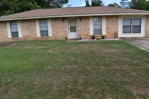 Comforts of Home - Gautier