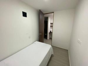 Apto con excelente Ubicación.