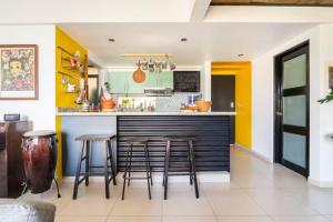 Pequeña habitacion FRIDA - design CDMX - áreas comunes compartidas