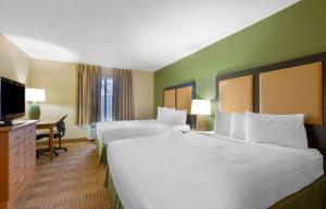 Deluxe Studio with 2 Queen Beds - Non-Smoking room in Extended Stay America Suites - Findlay - Tiffin Avenue