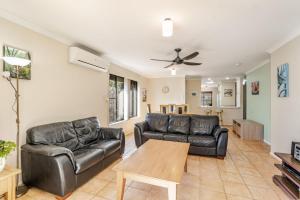 Breather - Pet Friendly Holiday Home - Holiday Yamba