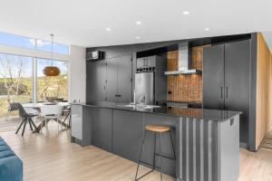 The Chocolate Box - Waipu Cove Holiday Home