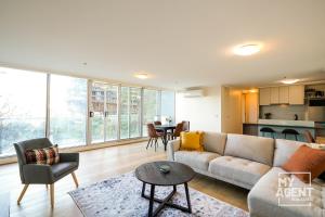 Spacious Apartment in Southbank - Sleeps 6