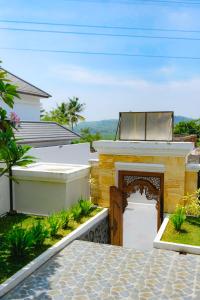 Villa Jogja Grand Bale with Private Pool by Simply Homy