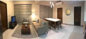 One Manchester Place by Hiverooms