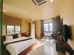 Hanoi B Hotel & Travel - 5 mins Hoan Kiem lake