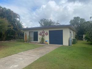 The Red Piranha Rainbow Beach