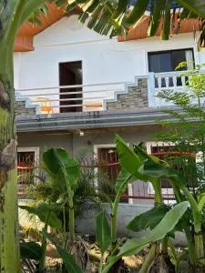 Cebu City 3 bedrooms split house 2nd floor-WIFI - 塔里萨伊