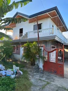 Cebu City 3 bedrooms split house 2nd floor-WIFI