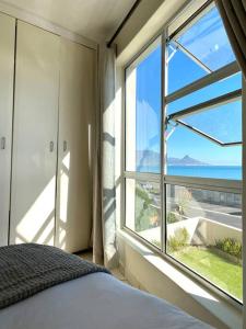 Spectacular Views of The Bay