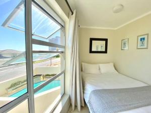 Spectacular Views of The Bay