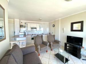 Spectacular Views of The Bay