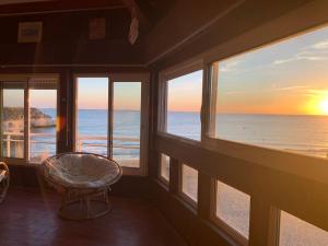 Appartements Beach apartment - Ocean sunset full view : photos des chambres