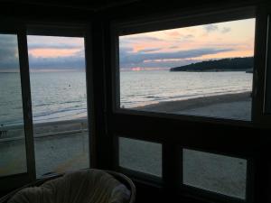 Appartements Beach apartment - Ocean sunset full view : photos des chambres