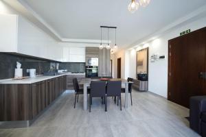 Lovely apartment by the sea. MF1