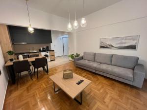 Spacious 2bdr apartment @ Pagrati