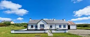 Teach Róisin-Traditional Irish holiday cottage in Malin Head. - Umgall