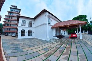 THE PEARL VIEW HOTEL