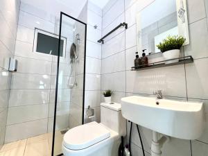 New Amber Cove Impression Melaka 6pax2Room1Park