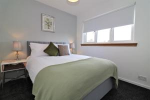 Signature - Moore View