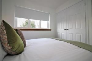 Signature - Moore View