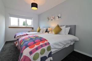 Signature - Moore View