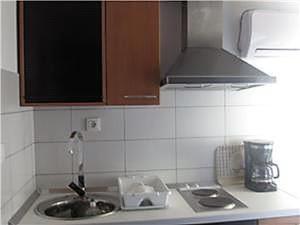 Holiday apartment in Razanj with terrace, air conditioning, WiFi, washing machine 4773-4