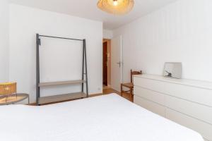 Appartements Agreable appartement avec place de parking : photos des chambres