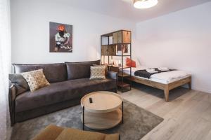 Bearsleys Knights Apartments