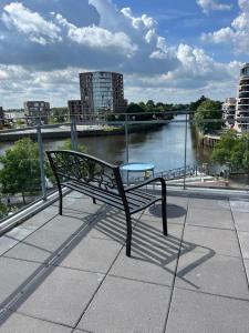 Penthouse-Wohnung mit Flussblick