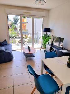 Appartements Casa Rosa : appartement moderne avec balcon : photos des chambres