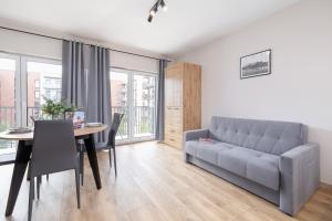 Beautiful Apartment Klimeckiego with balcony by Noclegi Renters