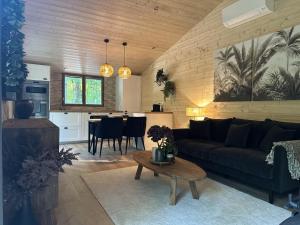 Chalets Le chalet du lys avec bain scandinave Insolys : photos des chambres